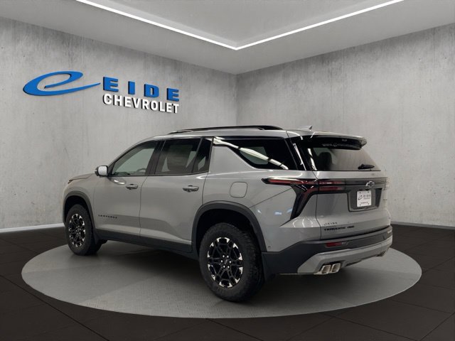 New 2027 Chevrolet Traverse Z71 w/ Enhanced Driving Package AWD/4WD image 6