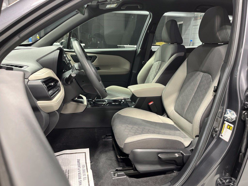 Used 2026 Subaru Forester AWD/4WD image 14