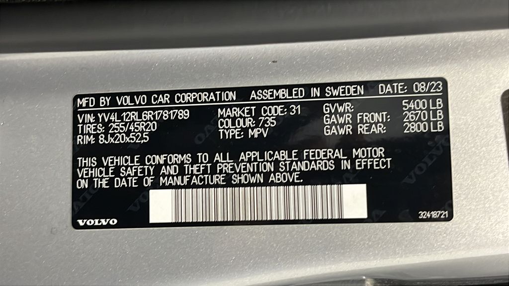 Used 2024 Volvo XC60 B5 Plus w/ Protection Package Premier AWD/4WD image 28