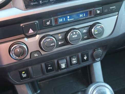 Used 2019 Toyota Tacoma TRD Off-Road image 22