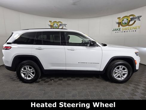 Used 2023 Jeep Grand Cherokee Laredo w/ Luxury Tech Group I image 10