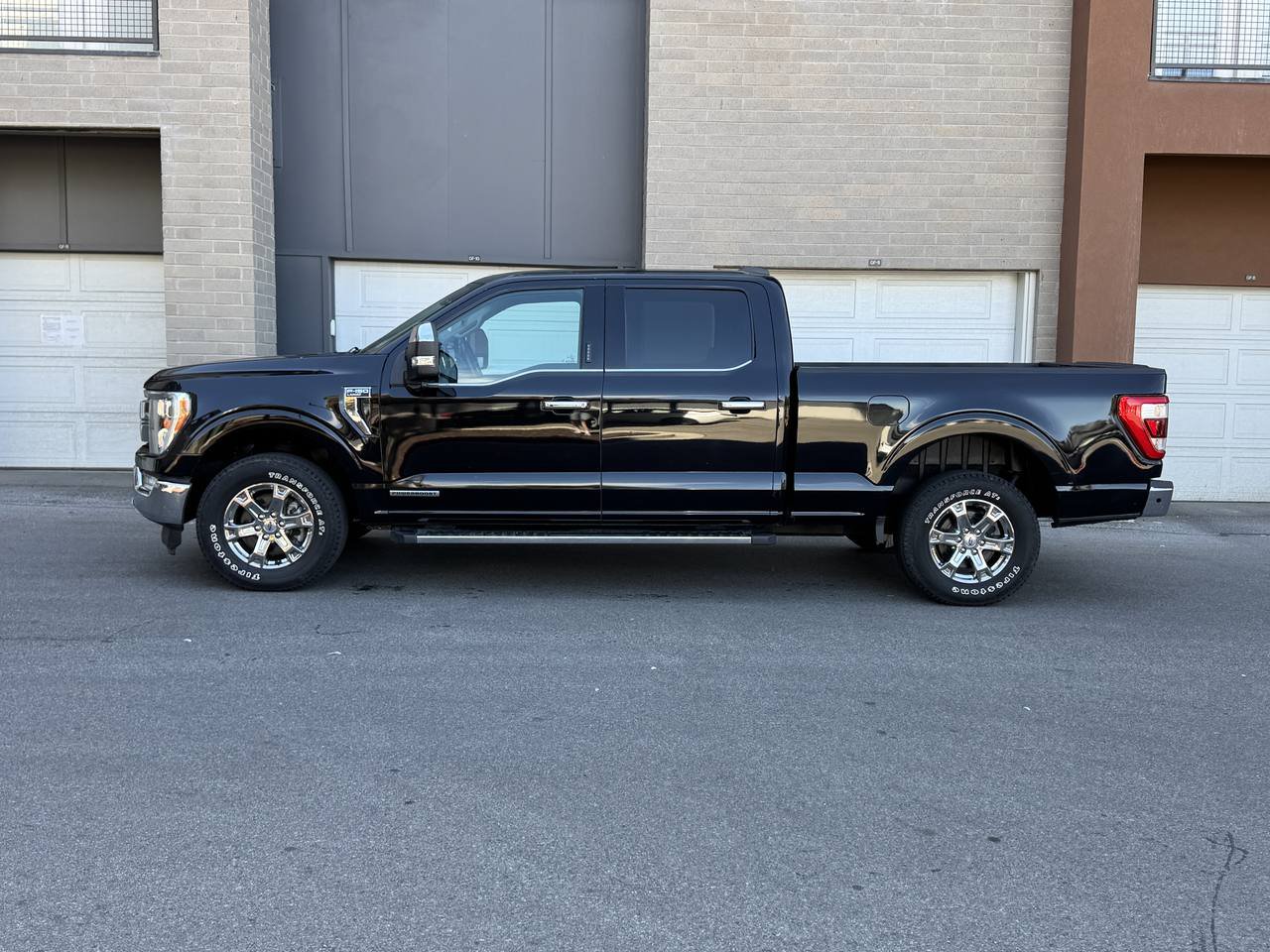Used 2021 Ford F150 Lariat AWD/4WD image 2