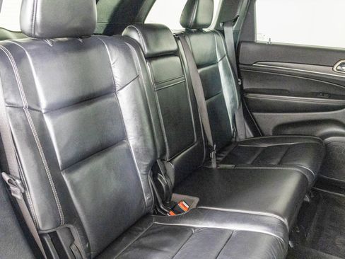 Used 2017 Jeep Grand Cherokee Limited image 40