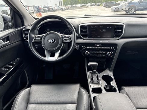 Used 2022 Kia Sportage EX image 13