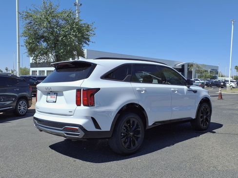 Used 2023 Kia Sorento SX AWD/4WD image 5
