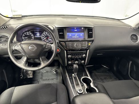 Used 2019 Nissan Pathfinder SV AWD/4WD image 24