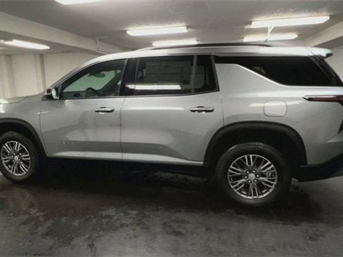 New 2025 Chevrolet Traverse LT w/ LPO, Floor Liner Package image 6