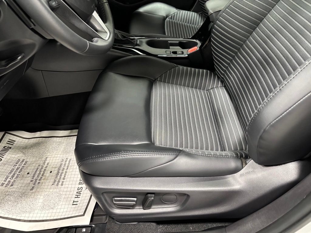 Used 2026 Toyota Corolla XSE FWD image 13