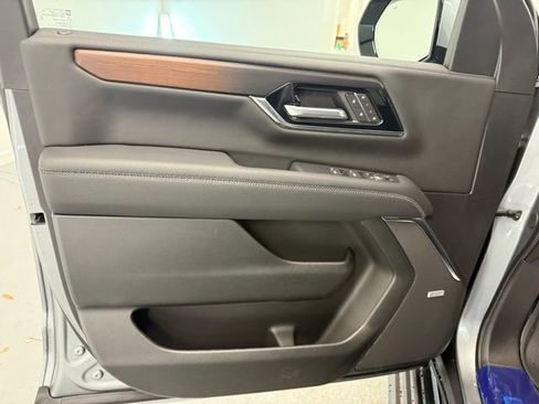 New 2026 GMC Yukon Denali w/ Sun & Power Step Package image 14