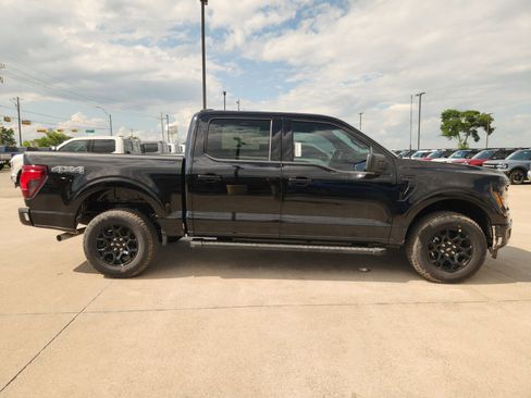 New 2026 Ford F150 XLT w/ XLT Black Appearance Package AWD/4WD image 7