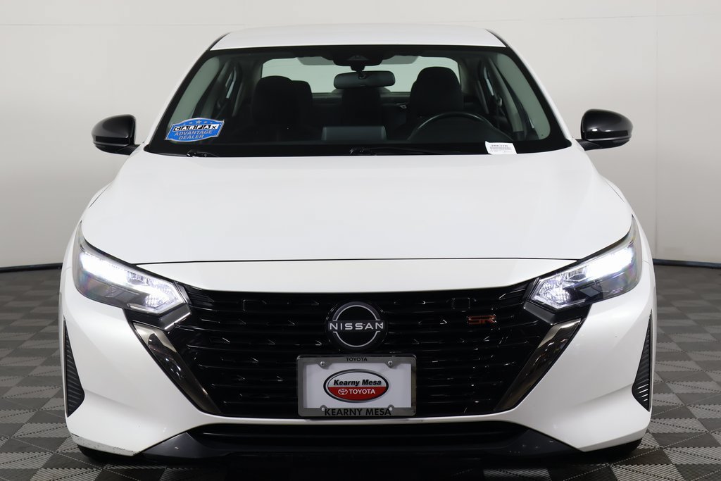 Used 2025 Nissan Sentra SR FWD image 2