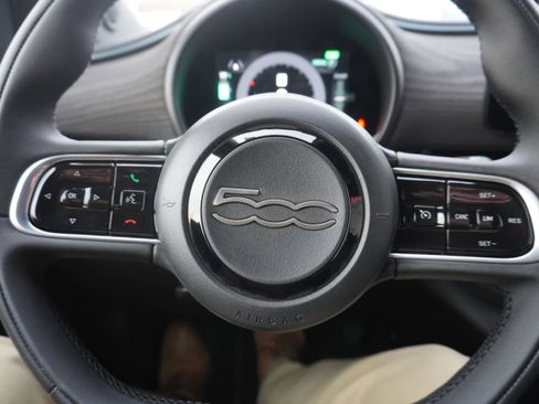 New 2025 FIAT 500 e image 17
