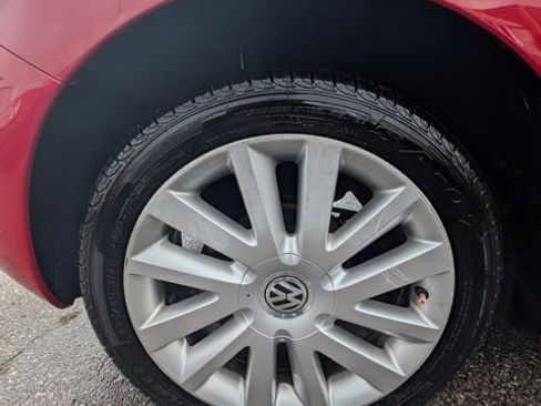 Used 2008 Volkswagen Beetle SE image 19