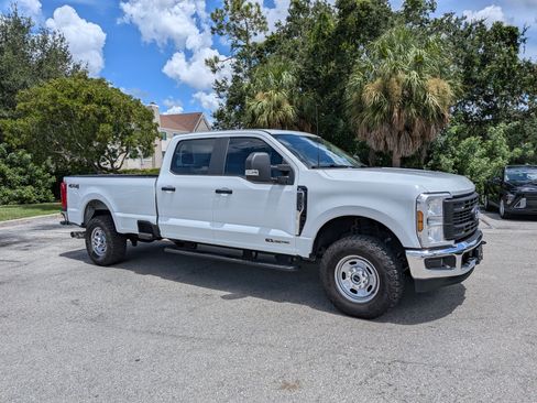 Used 2025 Ford F350 XL w/ XL Off-Road Package AWD/4WD image 2