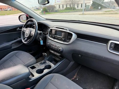 Used 2016 Kia Sorento LX w/ LX Convenience Package image 7