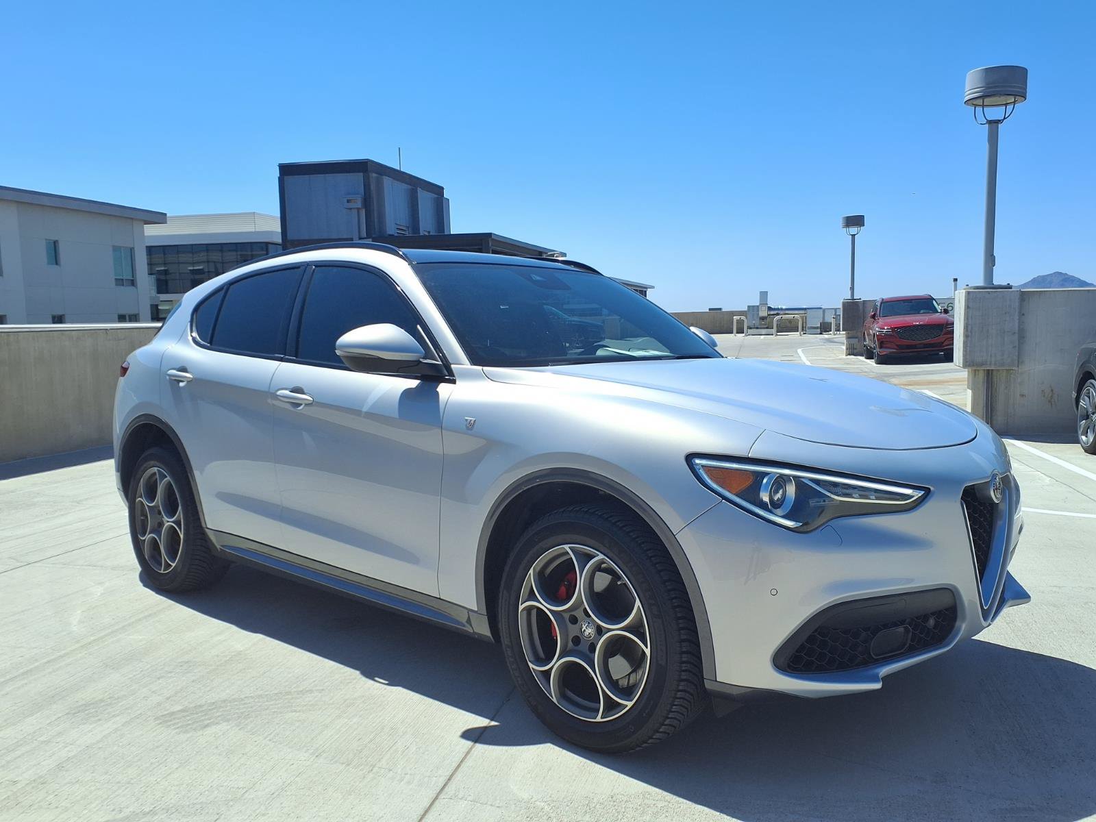 Used 2022 Alfa Romeo Stelvio Ti AWD/4WD image 8