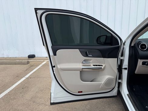 Used 2022 Mercedes-Benz GLA 250 image 21