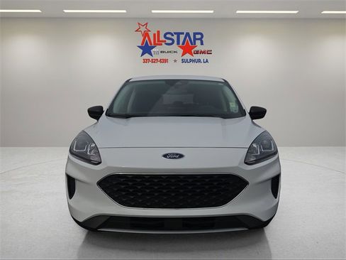 Used 2022 Ford Escape SE image 2