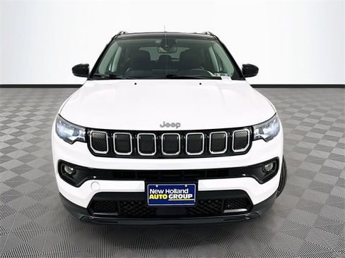 Used 2022 Jeep Compass Limited image 2