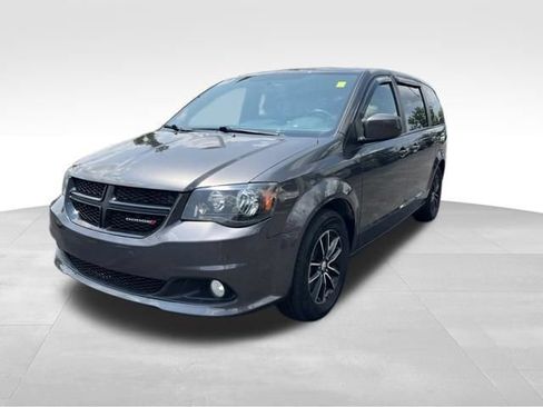 Used 2018 Dodge Grand Caravan SE FWD image 3