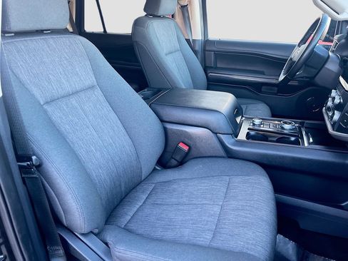Used 2022 Ford Expedition XLT AWD/4WD image 29