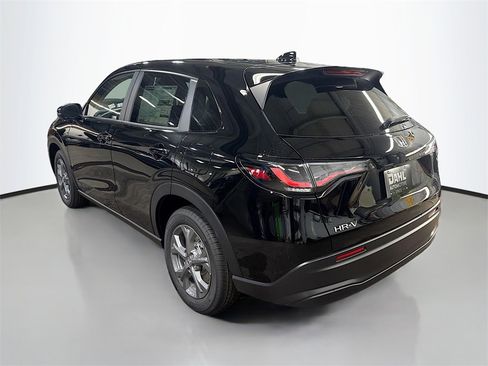 New 2026 Honda HR-V LX image 4