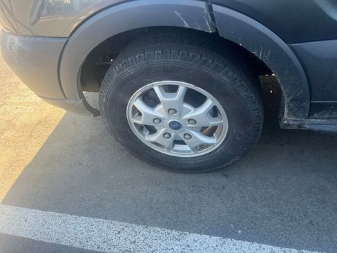 Used 2016 Ford Transit 150 XLT image 9