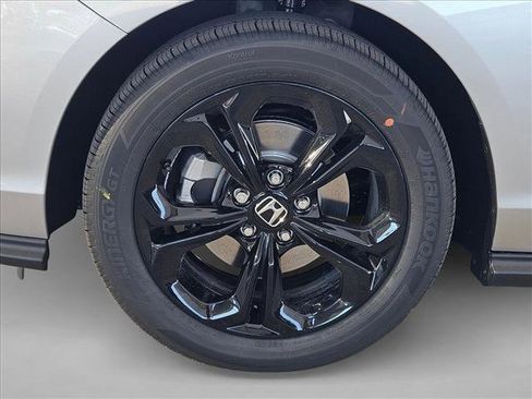 New 2025 Honda Accord SE image 10