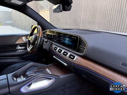 Used 2021 Mercedes-Benz GLS 580 4MATIC image 31