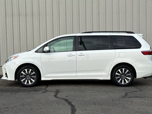 Used 2020 Toyota Sienna LE image 8