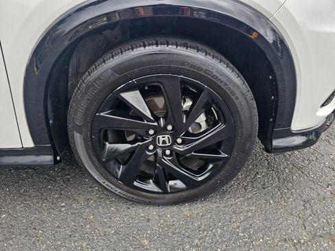 Used 2022 Honda HR-V Sport image 9