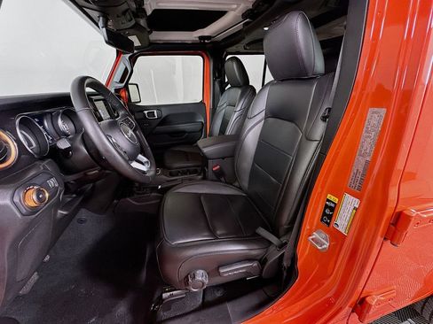Used 2023 Jeep Wrangler Unlimited Sahara AWD/4WD image 20