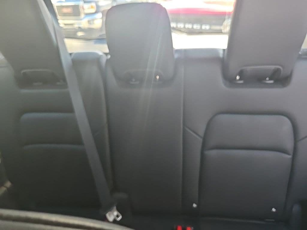 Used 2025 Nissan Pathfinder SL AWD/4WD image 26