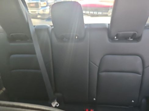Used 2025 Nissan Pathfinder SL AWD/4WD image 26