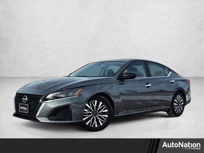 Used 2025 Nissan Altima 2.5 SV