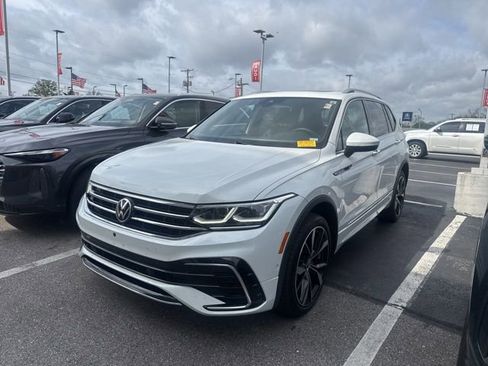 Used 2022 Volkswagen Tiguan SEL R-Line image 1