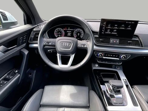 Used 2025 Audi Q5 2.0T Premium w/ Convenience Plus Package AWD/4WD image 5