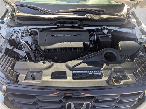 Used 2023 Honda Pilot Sport image 22