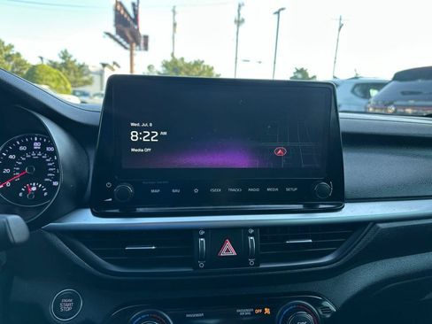 Used 2024 Kia Forte GT-Line w/ GT-Line Premium Package FWD image 10