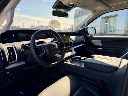 Certified 2025 Ford Expedition Max Active AWD/4WD image 9
