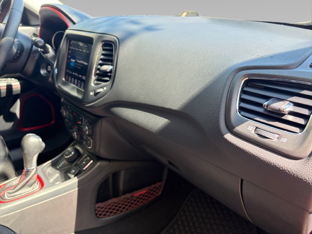 Used 2021 Jeep Compass Trailhawk AWD/4WD image 17