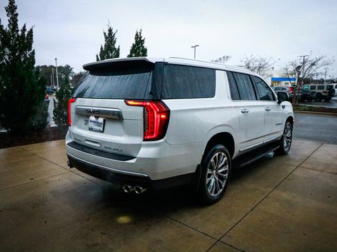 Used 2021 GMC Yukon XL Denali image 10