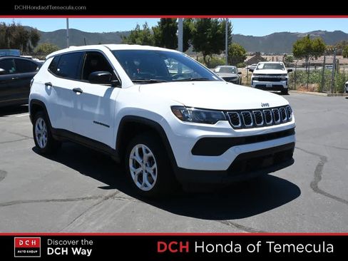 Used 2024 Jeep Compass Sport AWD/4WD image 3