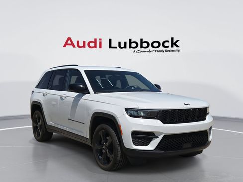 Used 2023 Jeep Grand Cherokee Altitude AWD/4WD image 1