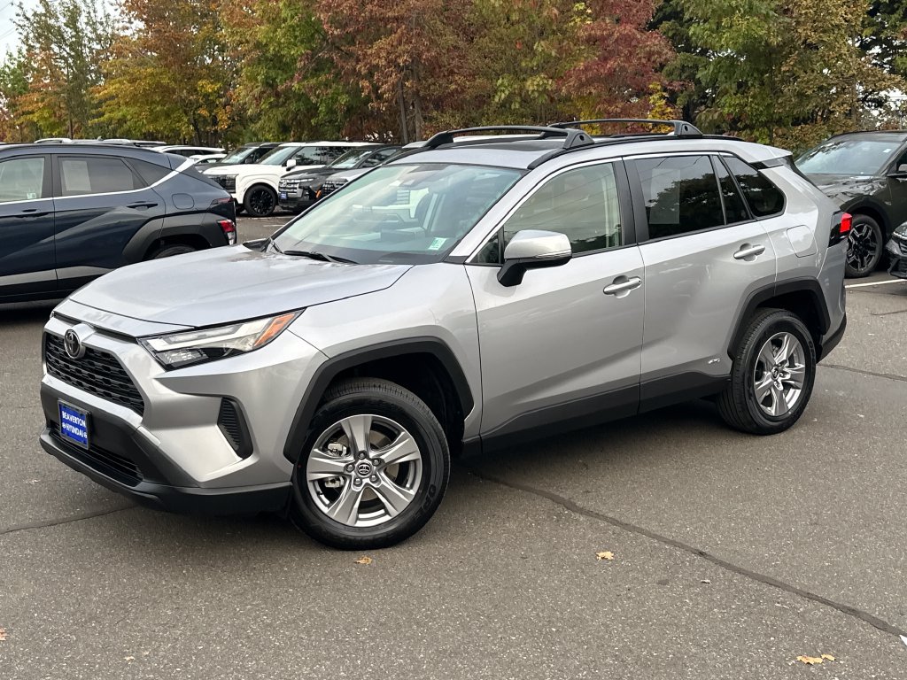 Used 2025 Toyota RAV4 XLE w/ Convenience Package AWD/4WD image 1