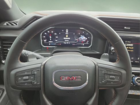 Used 2025 GMC Sierra 1500 AT4 w/ AT4 Premium Package AWD/4WD image 24