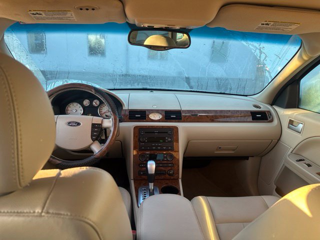 Used 2005 Ford Five Hundred Limited FWD image 10