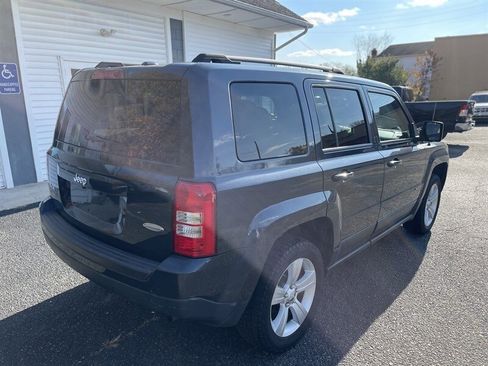 Used 2015 Jeep Patriot Latitude image 10