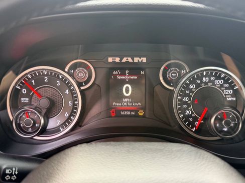 Used 2020 RAM 1500 Big Horn AWD/4WD image 24
