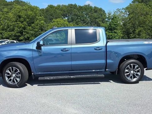 Used 2024 Chevrolet Silverado 1500 LT AWD/4WD image 5